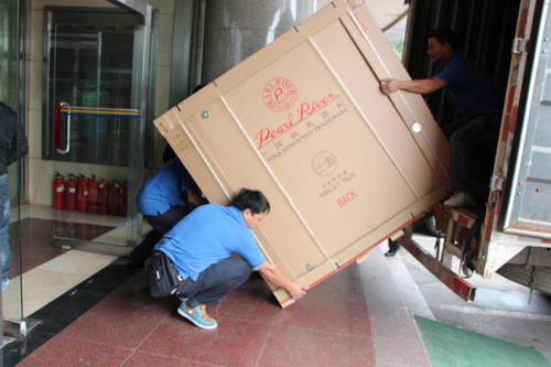 四方台钢琴贵重工艺品无忧运
