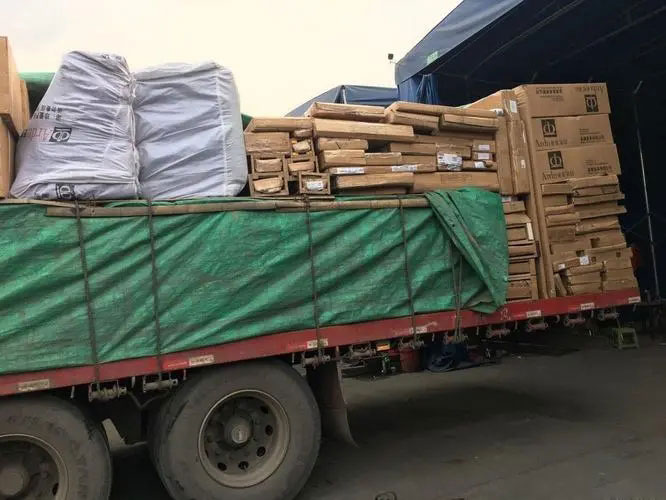 四方台家具托运